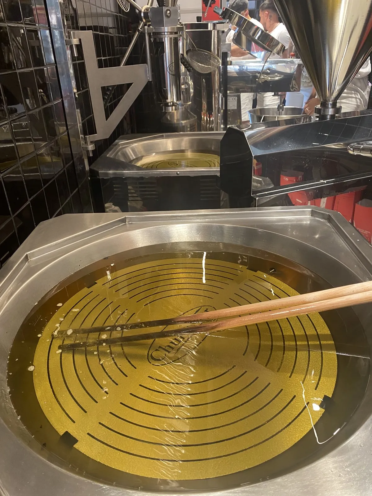 The churro fryer at Kukuchurro Catedral